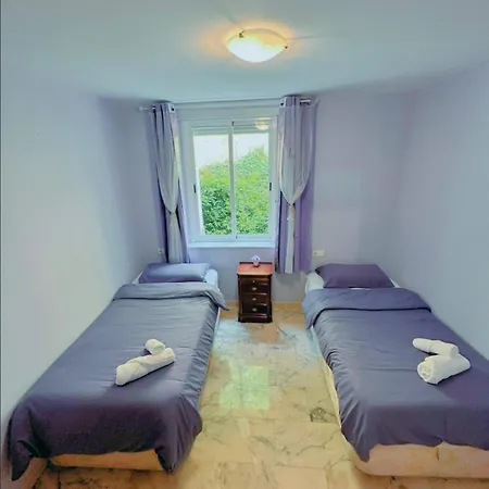 Apartamento De 3 Y 3 Baños En El Corazón De ゲストハウス クディレロ